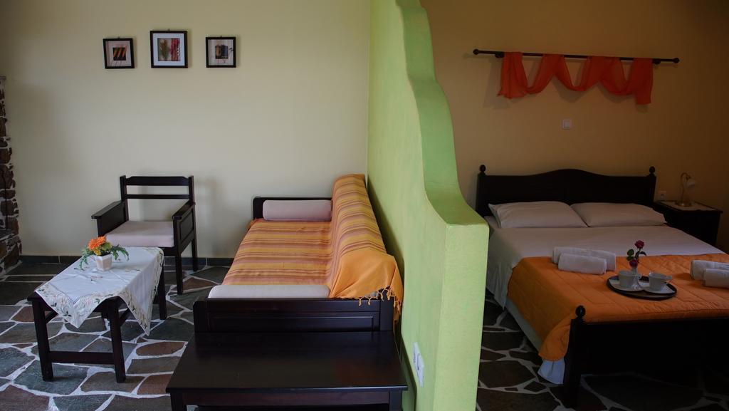 Ktima Nikola Apartment Marmari  Room photo